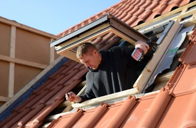 Pose de fenêtres de toit Velux à Augé